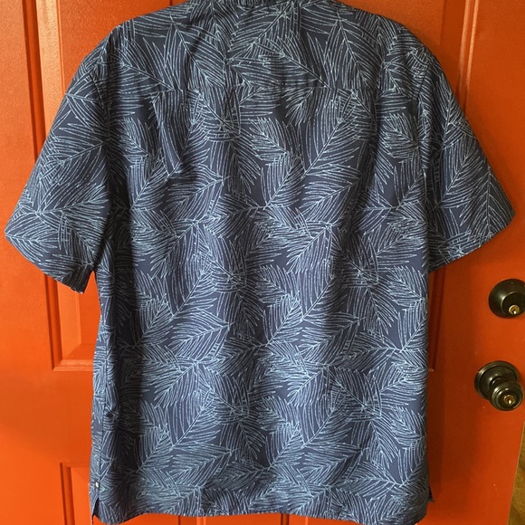 Set 2 Men’s button shirts Size Medium 1-Outlook khaki green/1- Chaps blue print - Picture 4 of 8